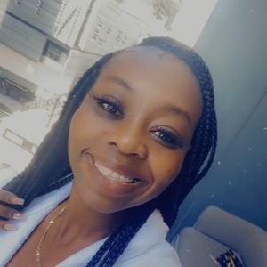 Meet your Posher, Kendra